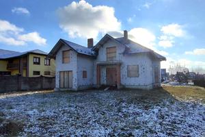 будинок за адресою Квітнева, 7