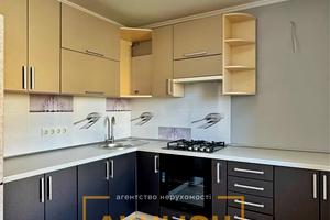 квартира за адресою Розвадовського вул., 10