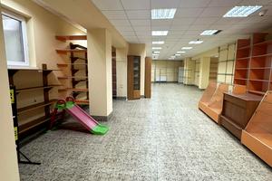 комерційна за адресою Залізнична, 49