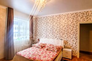 будинок за адресою Центральна