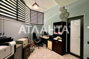 комерційна за адресою Зоопаркова вул., 8в