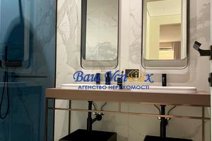 будинок за адресою Набережна вул., 77