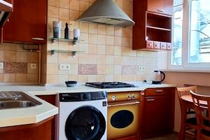 квартира за адресою Івана Мазепи вул. (Січневого Повстання), 3