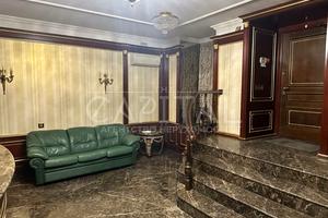 комерційна за адресою Костельна вул., 6