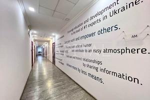 комерційна за адресою Польова вул., 24Д