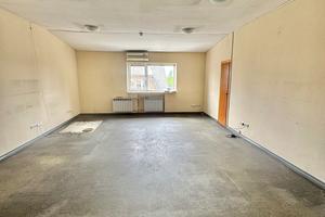комерційна за адресою Автопаркова вул., 7