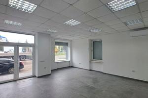 комерційна за адресою Джохара Дудаєва вул., 1