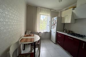 квартира за адресою Автозаводська вул., 5