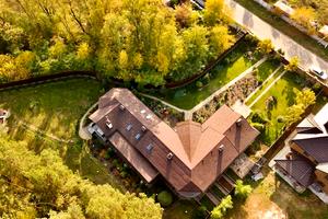 дом по адресу Парниковая ул., 7