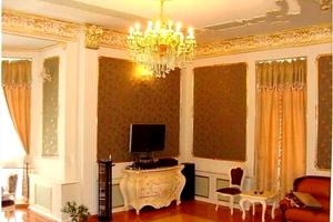 будинок за адресою Олеся Гончара вул. (Енгельса), 1