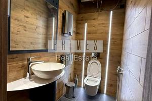комерційна за адресою Кловський узвіз, 7a