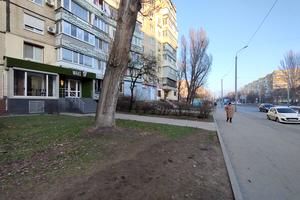 комерційна за адресою Героїв просп., 23