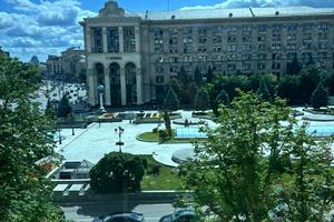 комерційна за адресою майдан Незалежності пл., 2