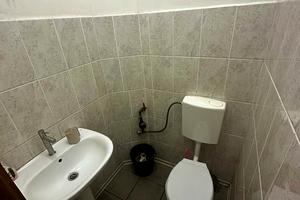 комерційна за адресою Івана Франка вул., 27