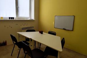 комерційна за адресою Бишівська вул., 9