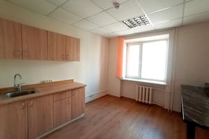 комерційна за адресою Ореста Васкула вул., 8