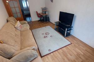 квартира за адресою Космонавтів вул., 86