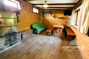 комерційна за адресою Центральна, 10