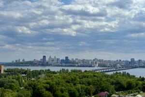 квартира по адресу Луговская ул., 248