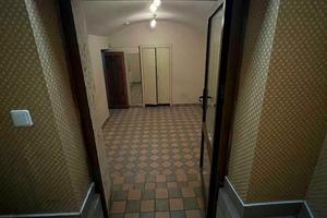 комерційна за адресою Степана Бандери вул. (), 5а