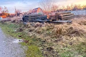 участок по адресу пгт. Днепровское, Красна