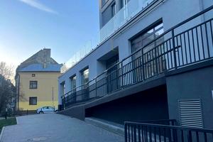 коммерческая по адресу Голубовича ул., 37