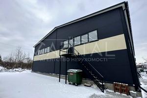 комерційна за адресою Амосова вул., 1