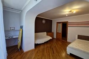 квартира за адресою Хмельницького, 9