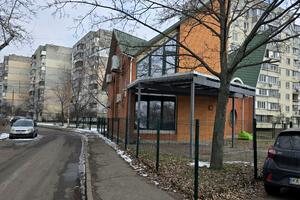 комерційна за адресою Приозерна вул., 12б