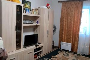 будинок за адресою 1-й Миру пров.