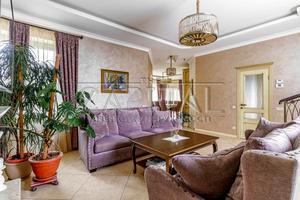 будинок за адресою Центральна вул.