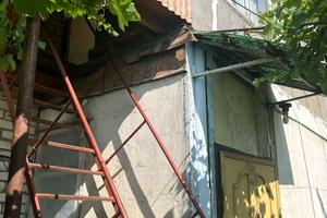дом по адресу Центральна