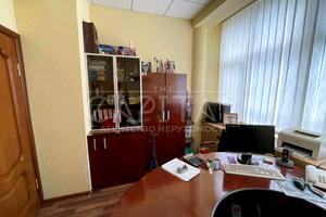комерційна за адресою Київ, Карела Чапека вул. (Юліуса Фучика), 15