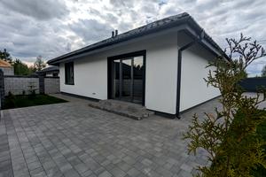 будинок за адресою Успішна, 45