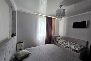 квартира за адресою Космонавтів просп., 79