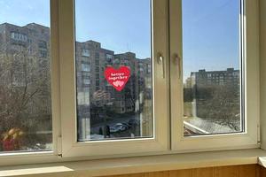 квартира за адресою космонавтів, 6