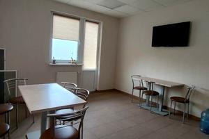 комерційна за адресою Василя Стуса вул., 8