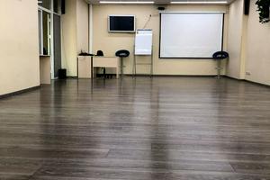 комерційна за адресою Дніпровська набережна вул., 26-Ж