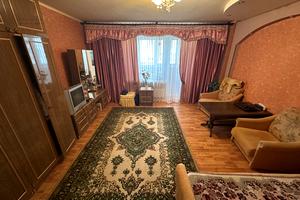 квартира за адресою П'ятницька вул., 49