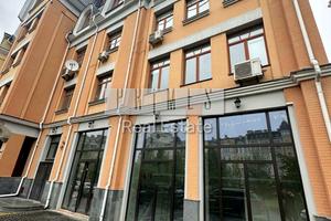 комерційна за адресою Дегтярна вул., 5