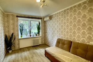 квартира за адресою Жоліо Кюрі вул., 32