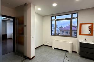 комерційна за адресою Велика Васильківська вул. (Червоноармійська), 72