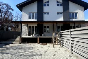 будинок за адресою Озерна вул.
