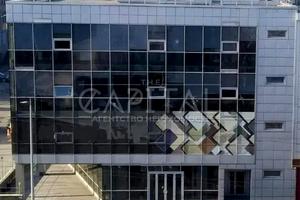 комерційна за адресою Нововокзальна вул., 2А