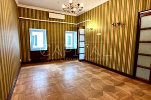 комерційна за адресою Київ, Михайлівська вул., 12-Б