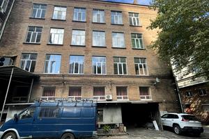 комерційна за адресою Глибочицька вул., 2