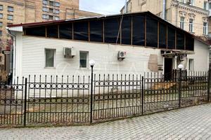 комерційна за адресою Саксаганського вул., 38А