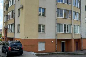 коммерческая по адресу Евгения Коновальца ул., 44