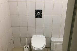 коммерческая по адресу Леся Курбаса ул., 2