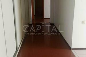 комерційна за адресою Володимирська вул., 47